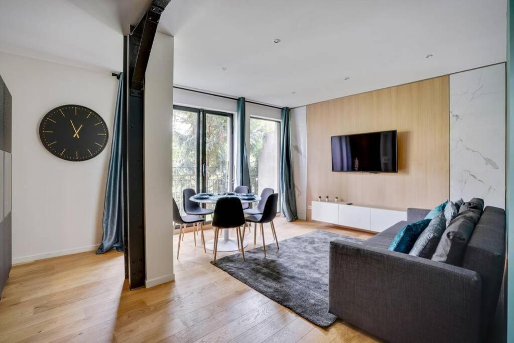 Suite Luxury Republique Parijs Buitenkant foto